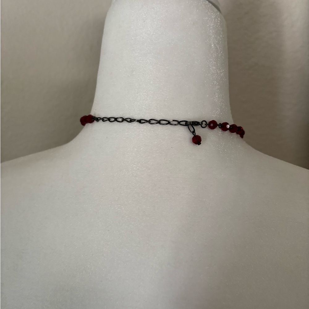 Red Beaded Lariat Style Necklace - Picture 4 of 5